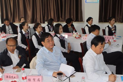 潞盈商学院正式揭牌，赋能经济贸易咨询专业人才培养